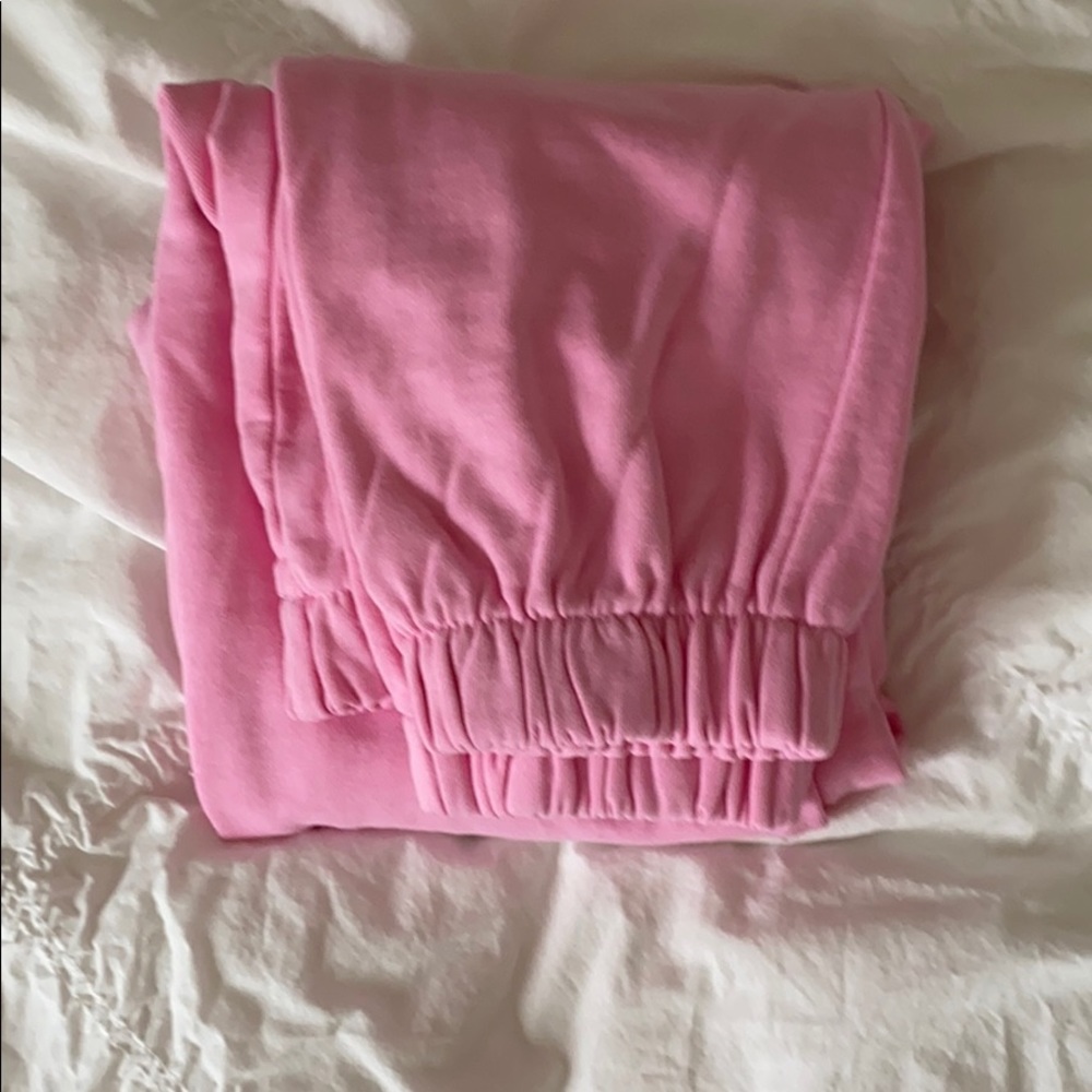 bubblegum pink rosa sweatpants brandy melville